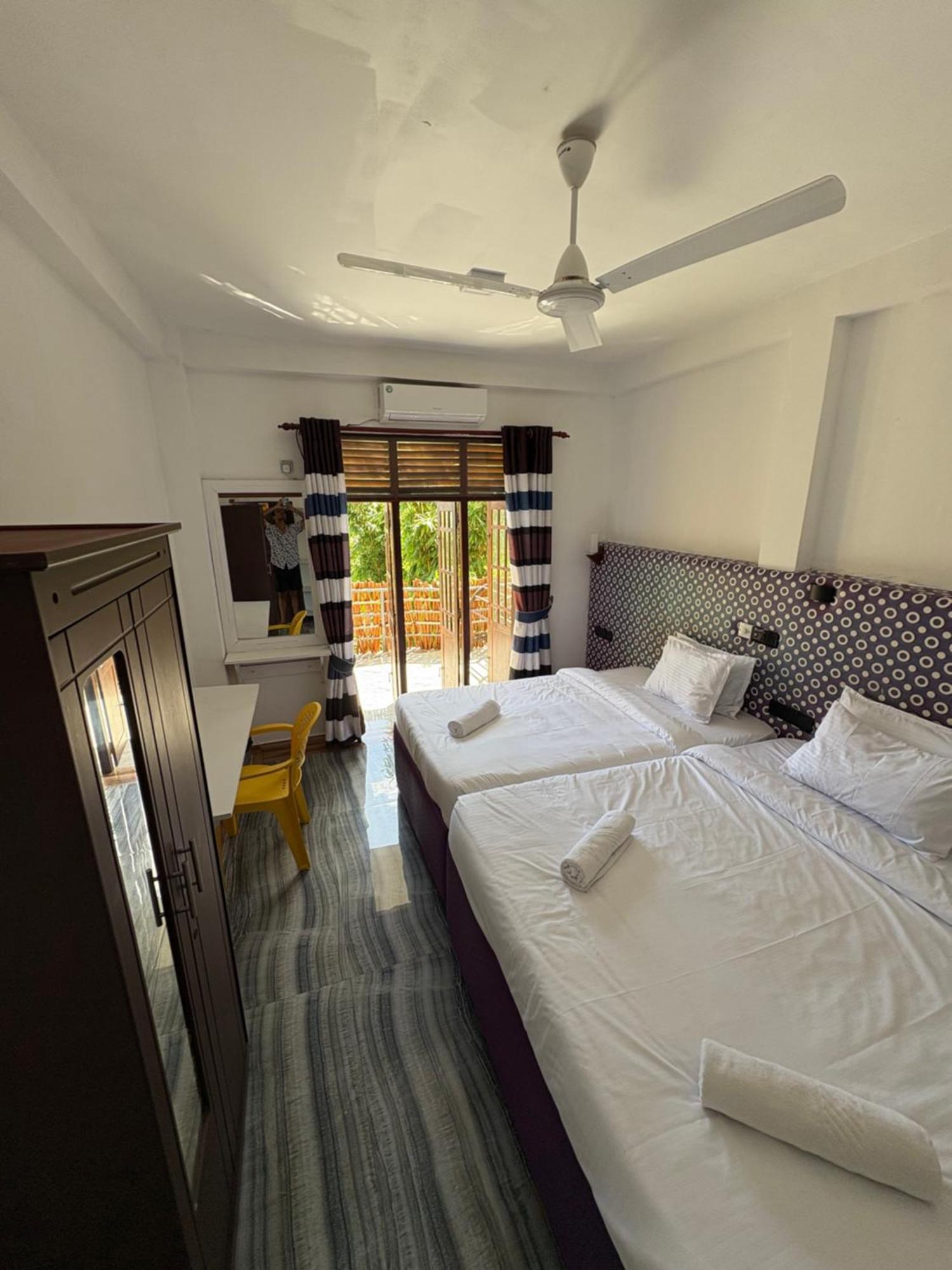 Wake N Flow, เวลิกามา ภายนอก รูปภาพ